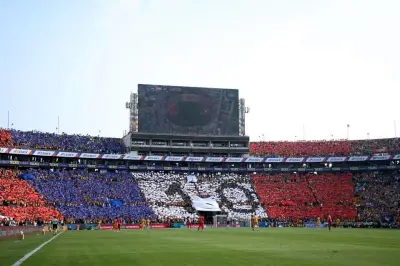 Afición de Tigres homenajea a Gignac con impresionante mosaico