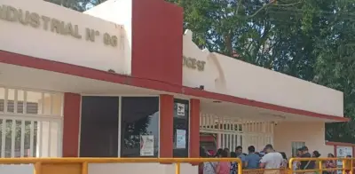 Amenaza con arma en escuela de Veracruz causa pánico entre padres