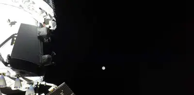 Artemis II alcanza punto medio en histórico viaje tripulado hacia la Luna