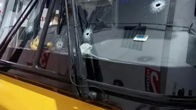 Atacan autobús con destino a EU en Matehuala; conductor herido tras balacera