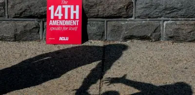 Audiencia en EE.UU. sobre derecho a ciudadanía por nacimiento genera debate