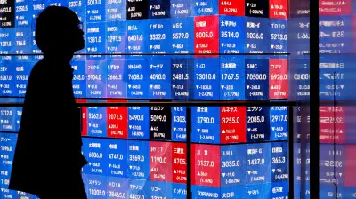 Bolsa Mexicana cae 0.3% por pesimismo global y tensiones en Medio Oriente