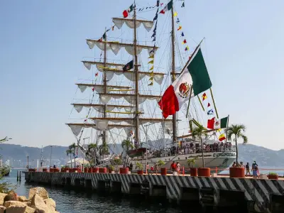 Buque Cuauhtémoc zarpa tras accidente en Nueva York para instrucción en el Pacífico Norte