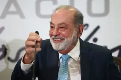 Carlos Slim se beneficia con auge petrolero y venta de acciones por 500 mdd