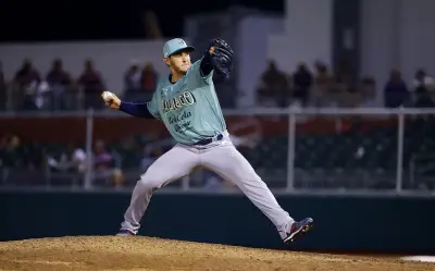 Charros de Jalisco vence a Tecos en extra innings y empareja la serie
