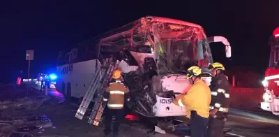 Choque mortal en Tamaulipas: autobús impacta tractocamión sin señalización