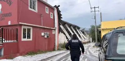 Colapso de techo en auditorio de Hidalgo tras intensa granizada causa alarma