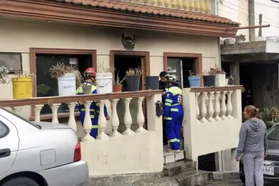 Cortocircuito provoca incendio en vivienda; bomberos controlan emergencia