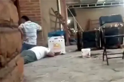 Deja 5 muertos balacera durante pelea de gallos en Querétaro