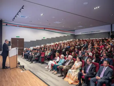 Derbez presenta informe de la UDLAP: destaca avances en 5 ejes estratégicos