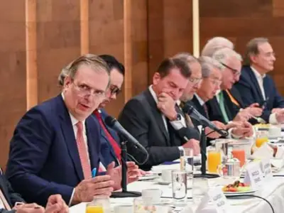 Ebrard reitera ante empresarios postura contra aranceles en revisión del T-MEC