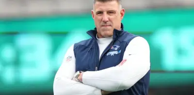 Escándalo en la NFL: Mike Vrabel, coach de los Patriots, fotografiado en hotel con periodista