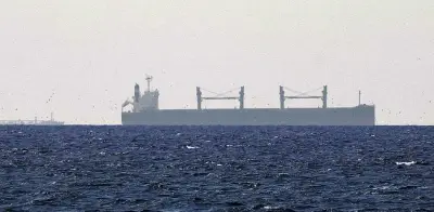 Estados Unidos despliega destructores en el estrecho de Ormuz en operación militar clave