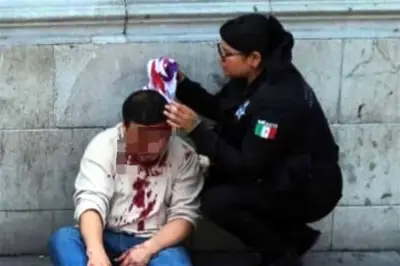 Estudiantes agredidos con radios en el Colegio Civil de Monterrey