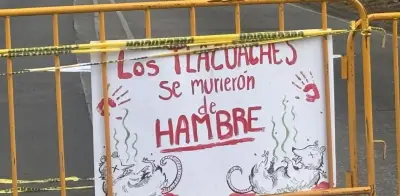 Estudiantes de la UNAM bloquean Insurgentes Sur exigiendo comedores comunitarios gratuitos