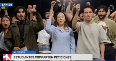Estudiantes del IPN toman Canal Once para denunciar crisis y exigir renuncia del director