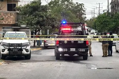 Falla robo y terminan baleando a víctima; caen dos adolescentes en México