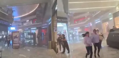 Falsa alarma por humo blanco provoca evacuación en centro comercial Perisur de Coyoacán