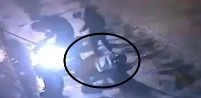 Filtran video de motociclistas que abandonan cuerpo de joven en Naucalpan
