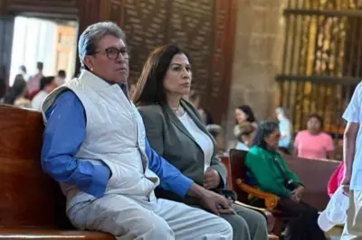 Fotografía de Monreal en iglesia desata polémica entre militantes de Morena