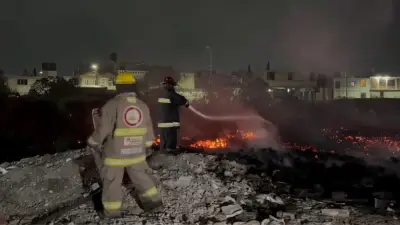 Fuerte incendio consume tarimera en Tultepec, Estado de México; sin víctimas reportadas