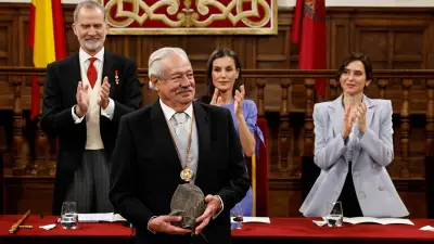 Gonzalo Celorio recibe el Premio Cervantes 2025 de manos del rey Felipe VI