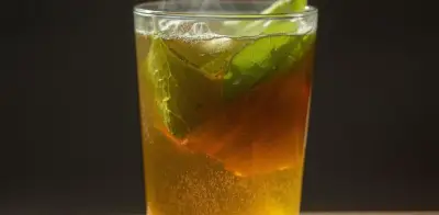 Hoja de Papaya: Beneficios Científicos, Riesgos y Guía para Elevar Plaquetas