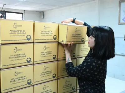 IECM supervisa producción de tinta indeleble para elecciones de participación ciudadana 2026