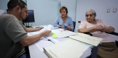 ISSSTE inicia registro para adultos mayores en Servicio Universal de Salud