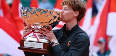 Jannik Sinner derrota a Carlos Alcaraz y se corona como nuevo número uno en Montecarlo