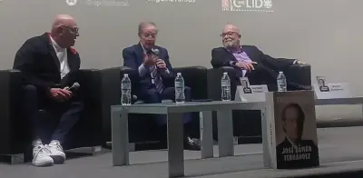 José Ramón Fernández conmueve a periodistas con anécdotas épicas en presentación de su libro