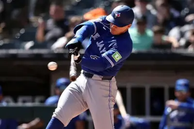 José Valenzuela se estrena en Grandes Ligas con jonrón histórico para los Padres