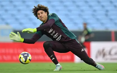 Memo Ochoa busca su sexto Mundial antes del retiro