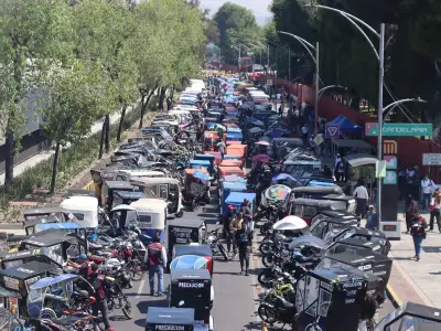 Mototaxistas exigen regularización con apoyo de 250 mil firmas