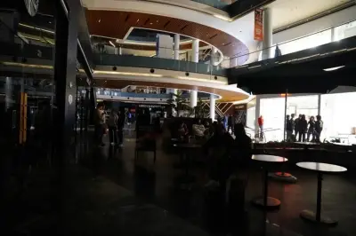 Poste Ladeado Provoca Apagón en San Agustín: Vecinos Reportan Fallas Eléctricas