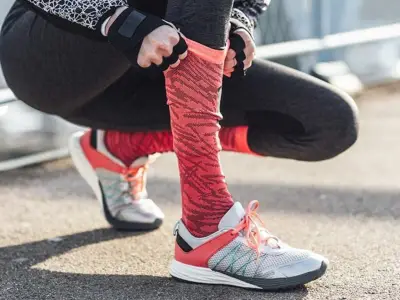 Profeco detecta incumplimientos en etiquetado y composición de calcetas deportivas