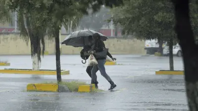Regreso a clases con lluvias intensas y calor extremo en 23 estados de México