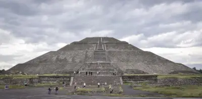Revisión de seguridad y objetos prohibidos en las Pirámides de Teotihuacán tras incidente violento
