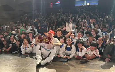 San Antonio declara 3 de abril como Día de Peso Pluma y le entrega llave de la ciudad