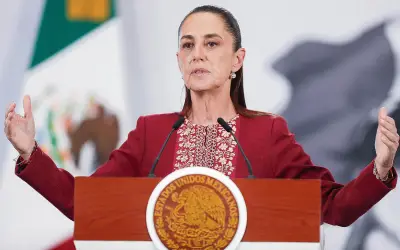 Sheinbaum presenta decreto para el Servicio Universal de Salud con credencial digital