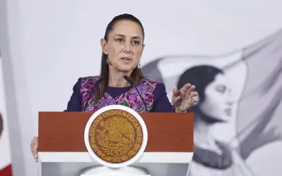 Sheinbaum reúne a empresarios en Palacio Nacional para fijar precios de canasta básica