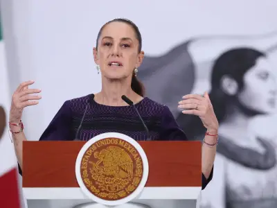 Sheinbaum respalda a Ebrard pese a investigación por estancia de su hijo en embajada