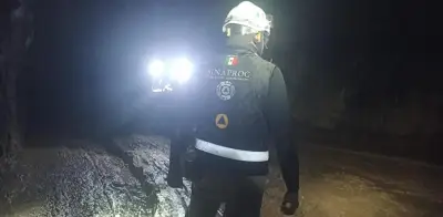 Siguen las labores de rescate para tres mineros atrapados en mina Santa Fe en Sinaloa