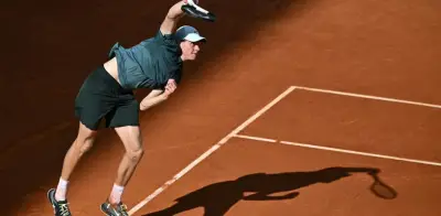 Sinner vence a Bonzi en Madrid y lamenta baja de Alcaraz: 