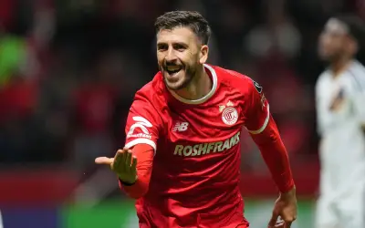 Toluca vence 4-2 al Galaxy con triplete de Paulinho en Concachampions