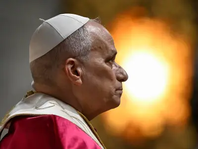 Trump Declara Guerra Verbal al Papa León XIV por Críticas a Políticas Bélicas