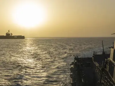 Trump mofa de la OTAN tras reapertura del estrecho de Ormuz por Irán