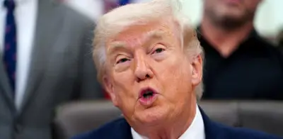 Trump ordena a Marina de EU destruir lanchas iraníes en Ormuz