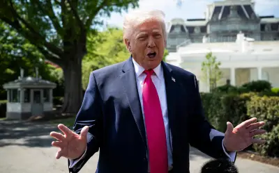 Trump ordena destruir embarcaciones en el estrecho de Ormuz