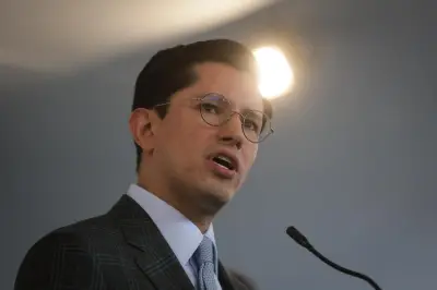 Velasco define prioridades de política exterior: soberanía, economía y protección de mexicanos